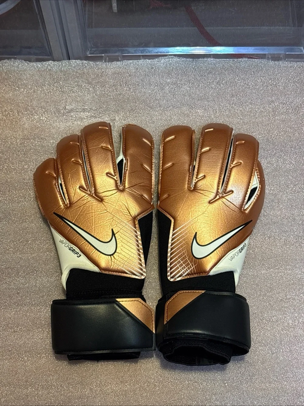 Nike Vapor Grip 3 Promo 22 Goalkeeper Gloves Copper FB2094-810 Men’s Sz 9.5 NWOT